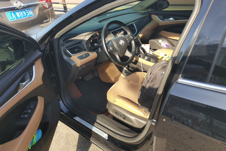 别克 君越 2018款 28T 精英型局部细节19