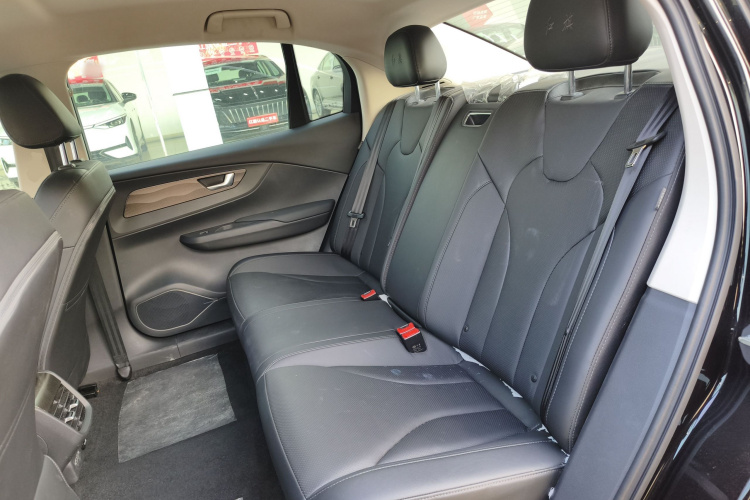 红旗E-QM5 2023款 改款 基础出行版中控内饰21