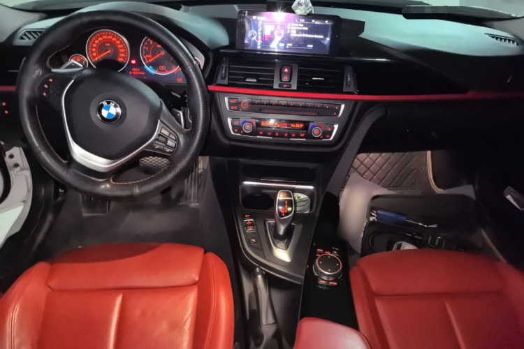 宝马3系 2015款 328i 运动设计套装中控内饰7002