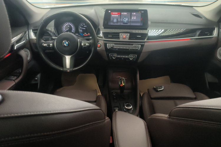 宝马X1 2022款 sDrive25Li 领先型中控内饰12