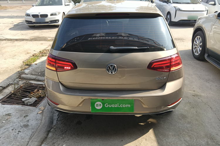 大众 高尔夫 2018款 1.6L 自动舒适型车身外观6