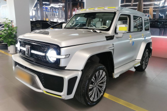 超境汽车 共创坦克300 2021款 2.0T 赛博坦克