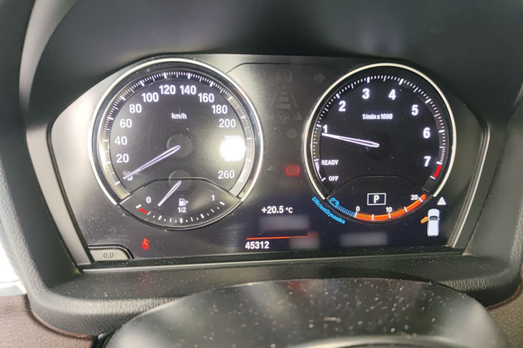 宝马X2 2021款 改款 sDrive25i 曜夜版局部细节14