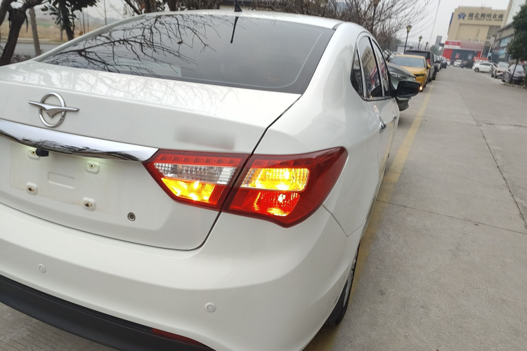 海马M3 2016款 1.5L 手动舒适型车身外观6006