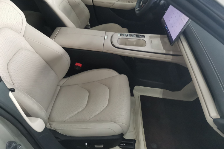 小米汽车 小米SU7 2024款 四驱超长续航高阶智驾Max版局部细节41