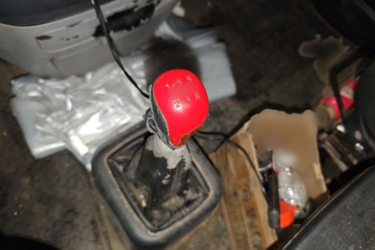 福田 蒙派克E 2016款 2.0L快运版4G63局部细节18