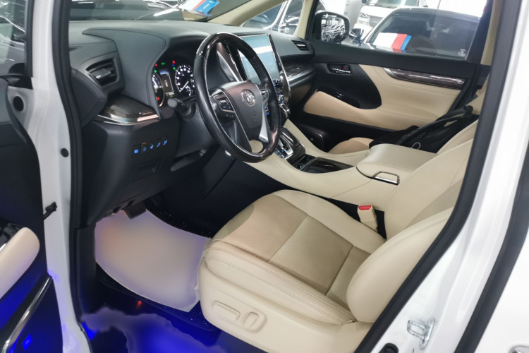 丰田 威尔法 2021款 皇冠 双擎 2.5L HV至尊版局部细节19