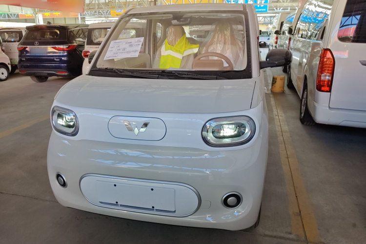 五菱汽车 宏光MINIEV 2024款 第三代 215km 青春版车身外观2