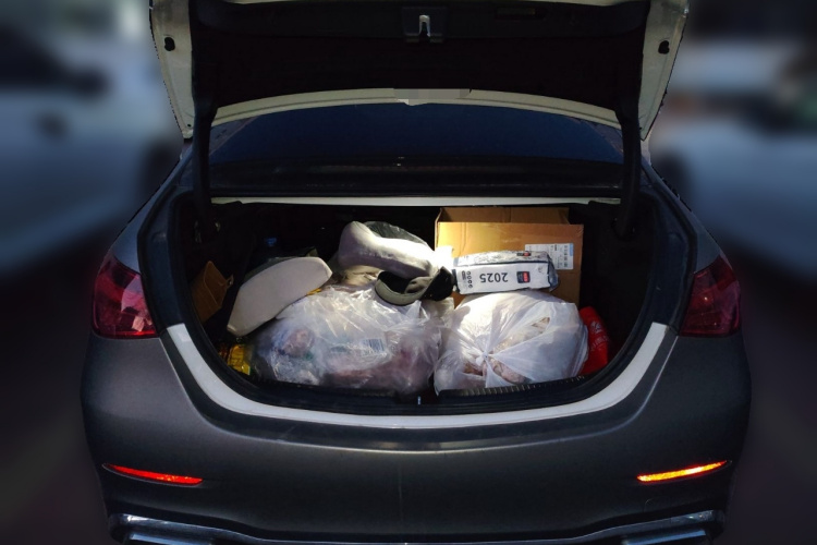 奔驰C级 2023款 改款 C 260 L 运动版中控内饰23