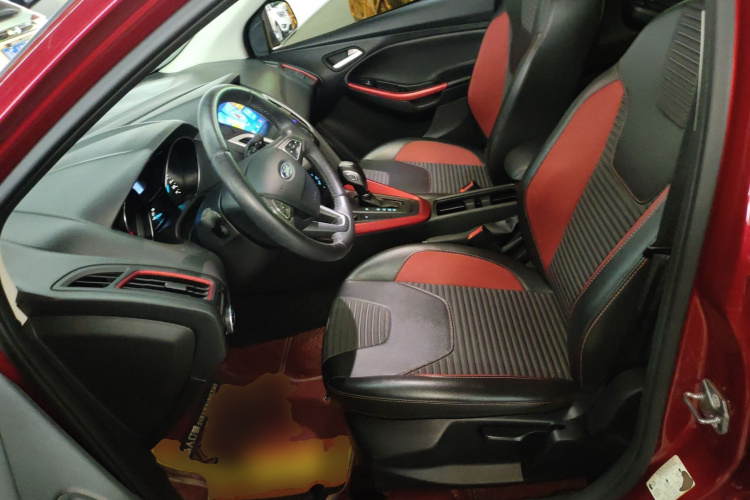 福特 福克斯 2020款 两厢经典 1.5L 自动风尚型中控内饰19