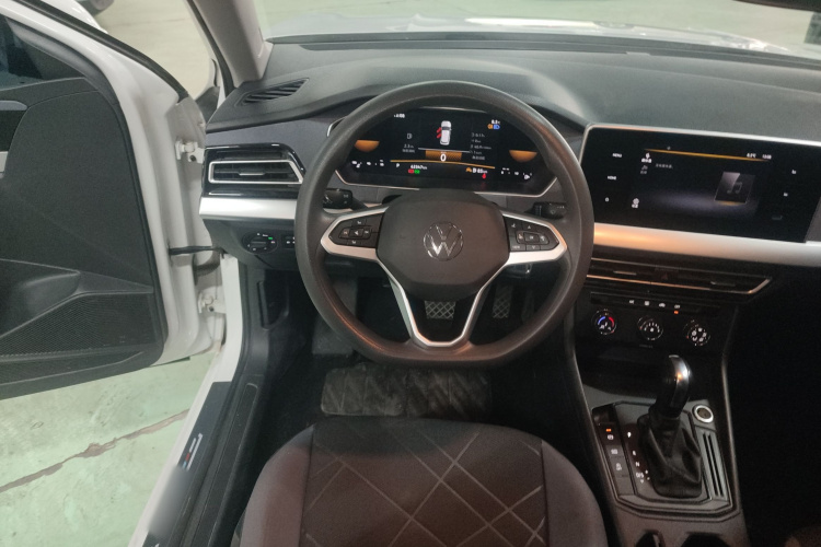 大众 朗逸 2023款 改款 1.5L 自动得逸版中控内饰13