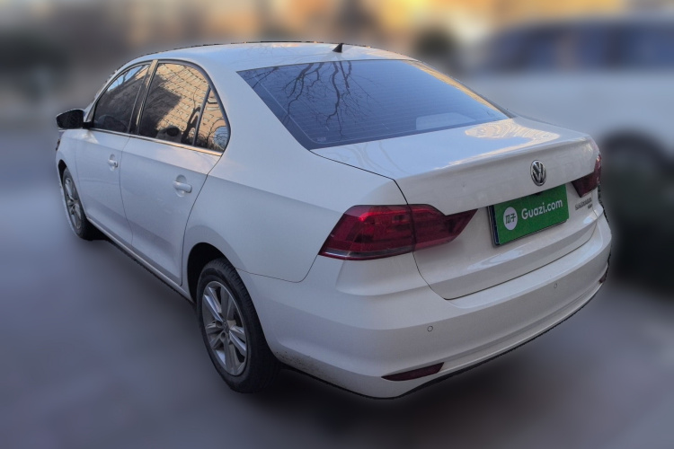 大众 桑塔纳 2016款 1.6L 自动舒适版车身外观5