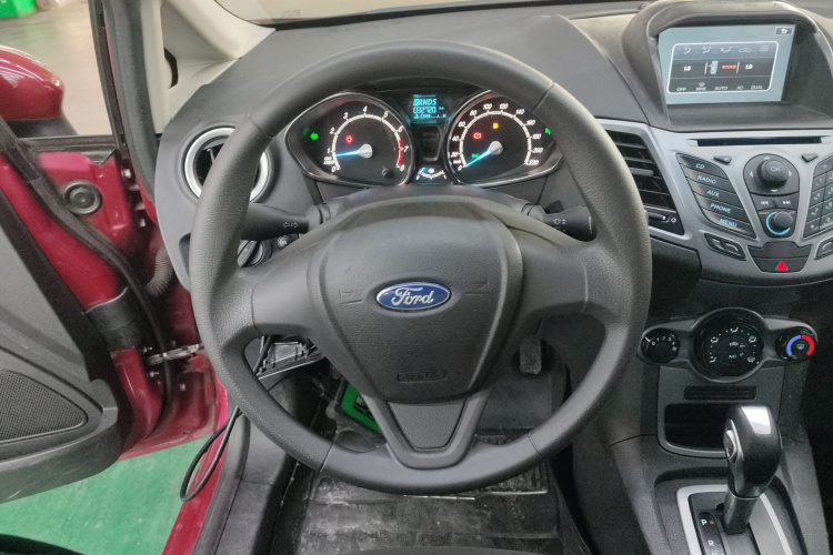 福特 嘉年华 2013款 两厢 1.5L 自动时尚型局部细节13