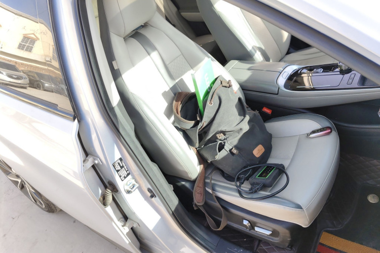 埃安 AION S Plus 2022款 80 智驾版局部细节41