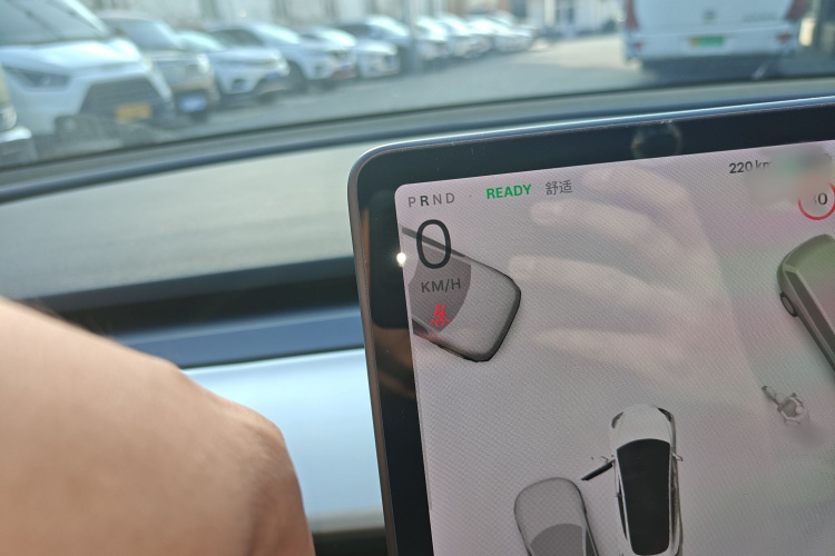 特斯拉 Model 3 2020款 标准续航后驱升级版局部细节14