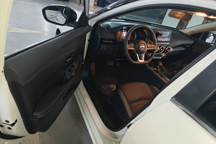 日产 轩逸 2025款 1.6L CVT真心版中控内饰20