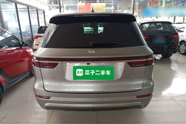 理想汽车 理想ONE 2020款 增程6座版车身外观6