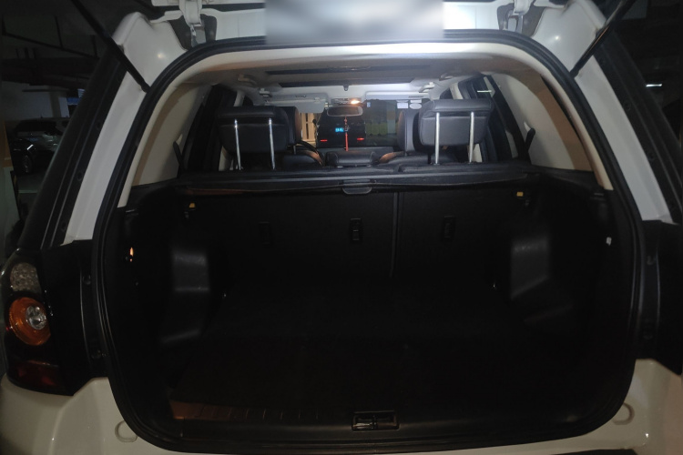 路虎 神行者2 2014款 2.0T Si4 SE汽油版局部细节23