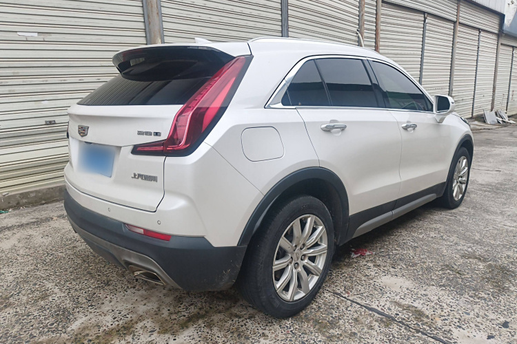 凯迪拉克XT4 2018款 28T 两驱领先型车身外观6005