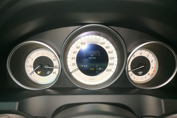 奔驰E级(进口) 2014款 E 200 轿跑版局部细节14