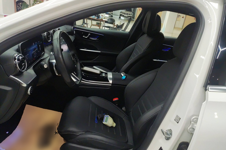 奔驰C级 2023款 C 200 L 运动版局部细节19