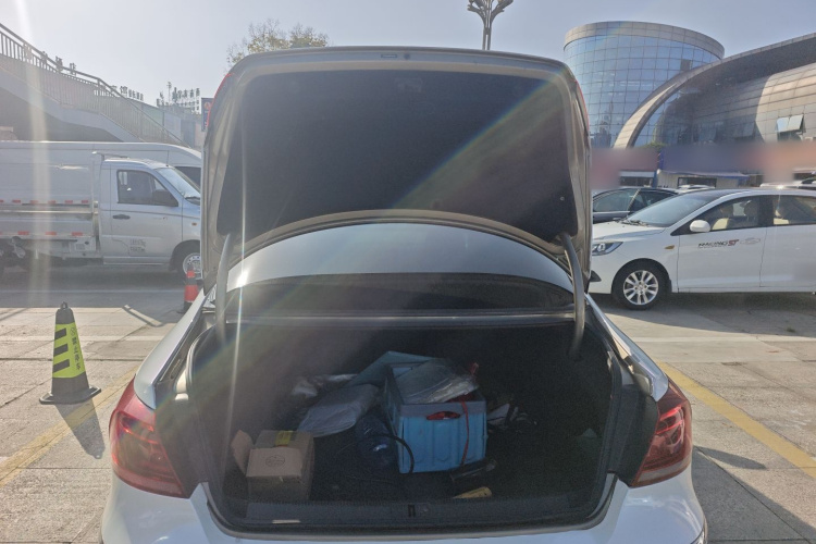 一汽-大众CC 2016款 2.0TSI 至尊型机舱底盘23