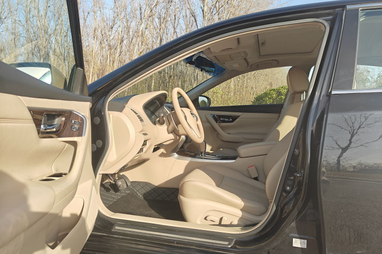 日产 天籁 2013款 2.5L XL领先版中控内饰7002