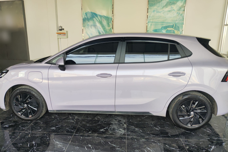 名爵 MG4 EV 2026款 437 随心版车身外观4