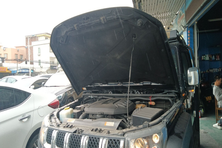 北京BJ40 2016款 40L 2.3T 自动两驱尊贵版局部细节24