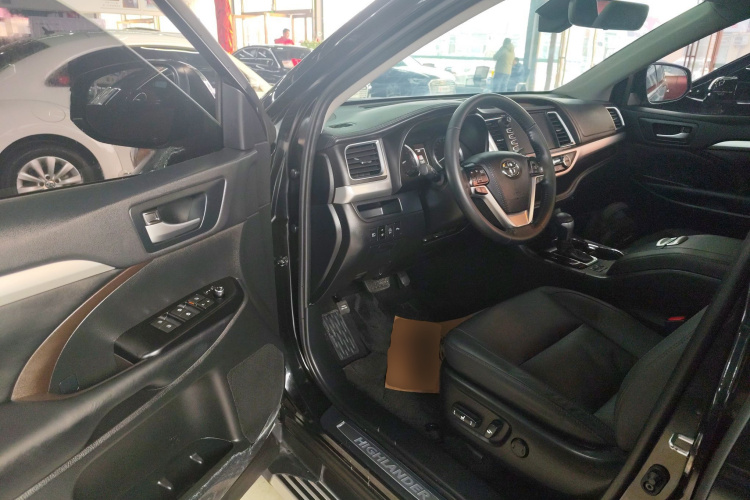 丰田 汉兰达 2018款 2.0T 四驱豪华版 7座 国VI中控内饰20