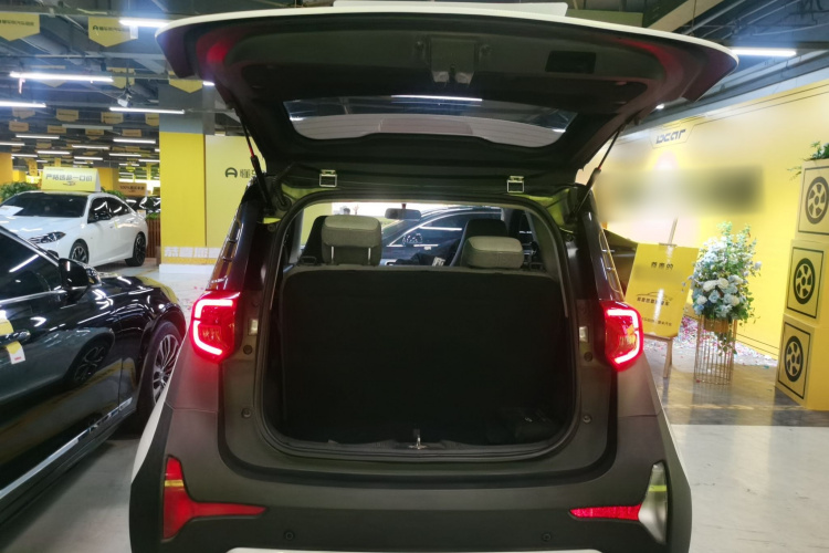 奇瑞 小蚂蚁 2021款 15万蚁粉款 蚁酷版 磷酸铁锂机舱底盘23