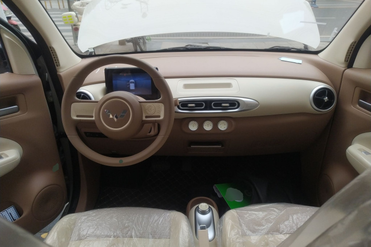 五菱汽车 宏光MINIEV 2025款 四门版 臻享+款中控内饰12