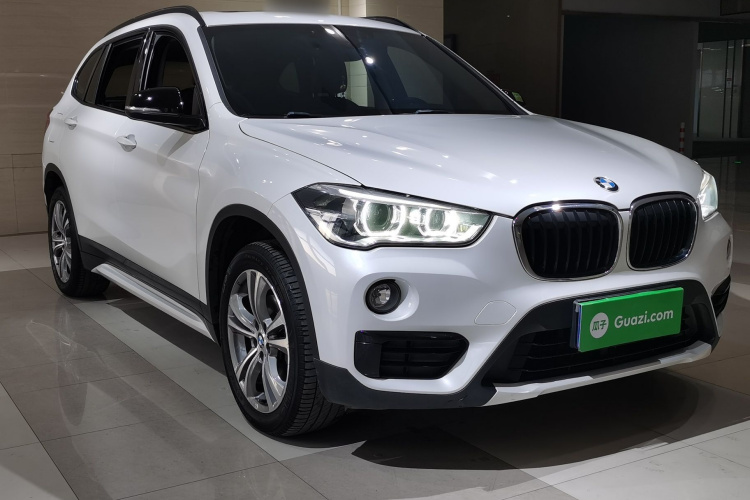 宝马X1 2018款 sDrive18Li 尊享型车身外观6002