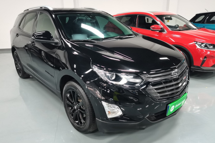 雪佛兰 探界者 2018款 RS 550T 自动四驱捍界版车身外观3