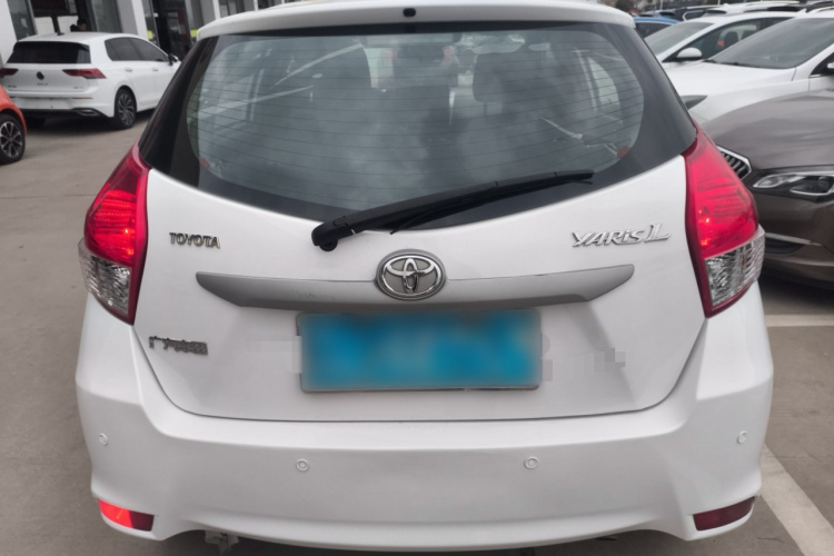 丰田 YARiS L 致炫 2015款 1.5E 自动魅动版车身外观6