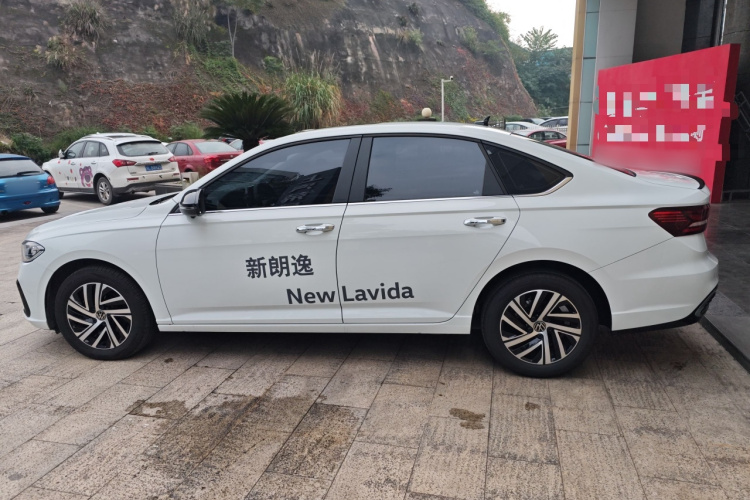 大众 朗逸 2024款 300TSI DSG星空领先版车身外观4