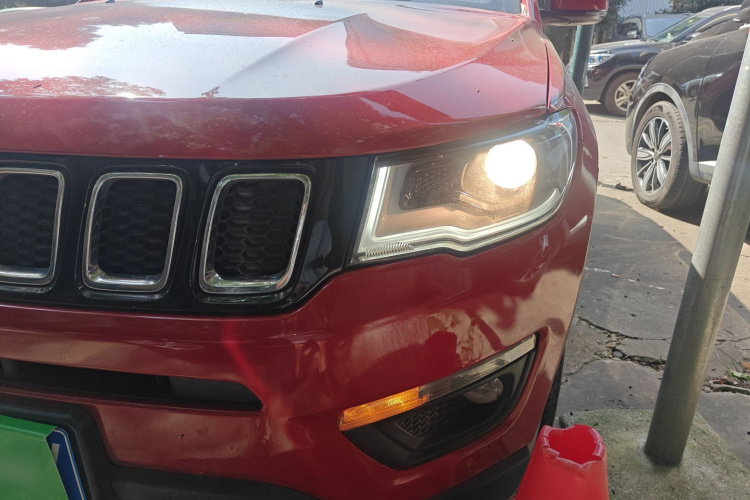 Jeep 指南者 2017款 200T 自动家享版局部细节36