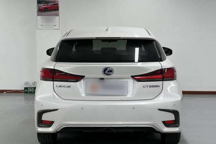 雷克萨斯CT 2017款 CT200h 精英版 单色 国V车身外观6003