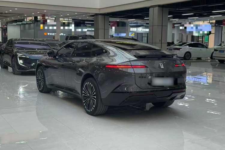 阿维塔12 2025款 Ultra增程版车身外观6004