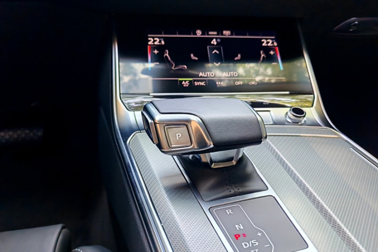 奥迪A6L 2023款 40 TFSI 豪华致雅型中控内饰7002