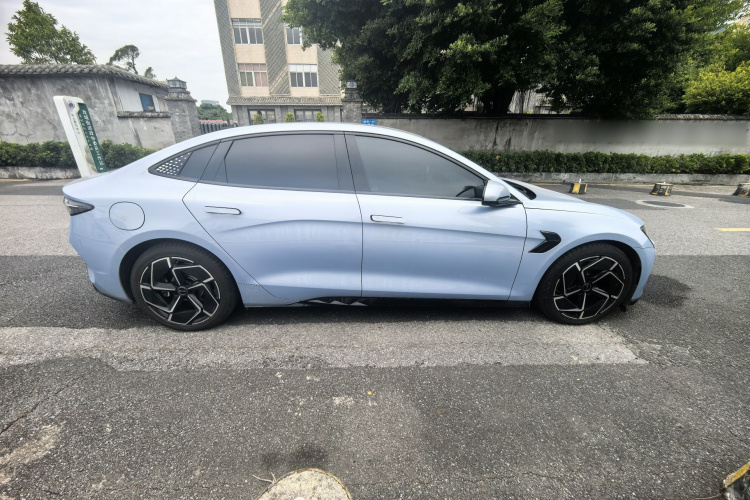 比亚迪 海豹 2022款 700km 长续航后驱版车身外观6006