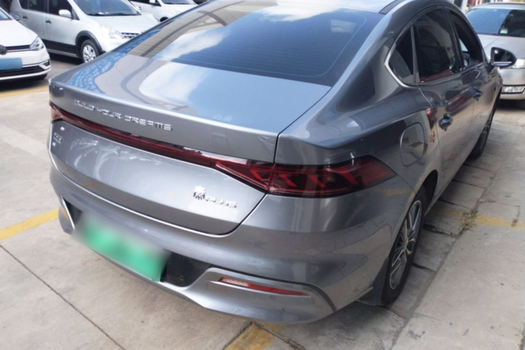 比亚迪 秦PLUS 2024款 荣耀版 EV 510KM领先型车身外观7