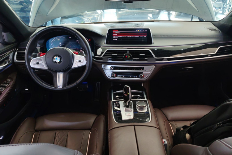 宝马7系 2019款 改款 730Li M运动套装中控内饰12