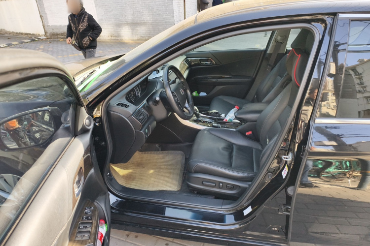 本田 雅阁 2014款 2.4L EXN 豪华导航版中控内饰20