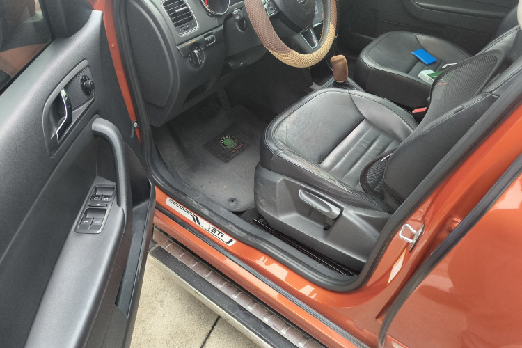 斯柯达 Yeti 2014款 1.4TSI DSG魅影版中控内饰20