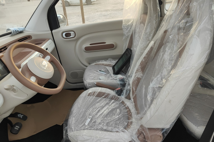 奔腾小马 2026款 222km 萌趣马 Plus中控内饰19