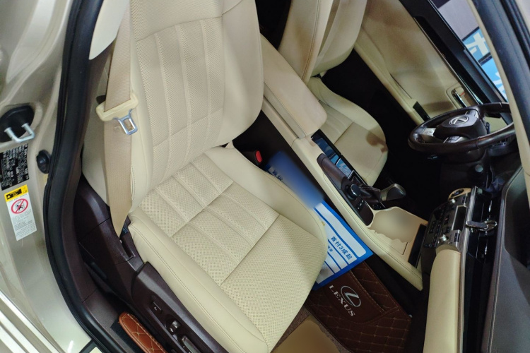 雷克萨斯ES 2015款 200 精英版局部细节41