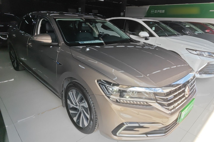 大众 帕萨特新能源 2019款 430PHEV 混动豪华版车身外观3