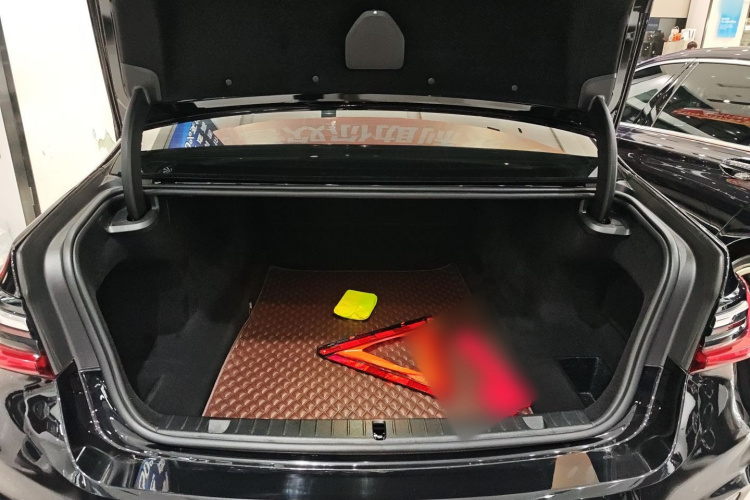 宝马7系 2019款 改款 730Li M运动套装局部细节23