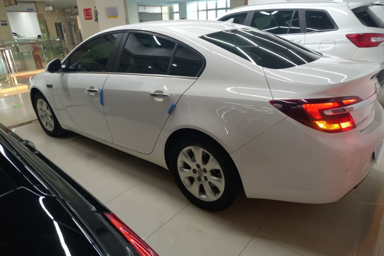 别克 君威 2015款 1.6T 精英技术型车身外观4